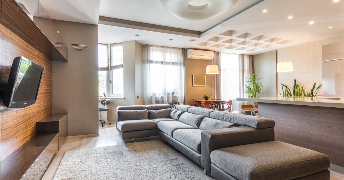 Alege covorul de lână ideal pentru un living aerisit și luminos: culori, texturi și trucuri inteligente