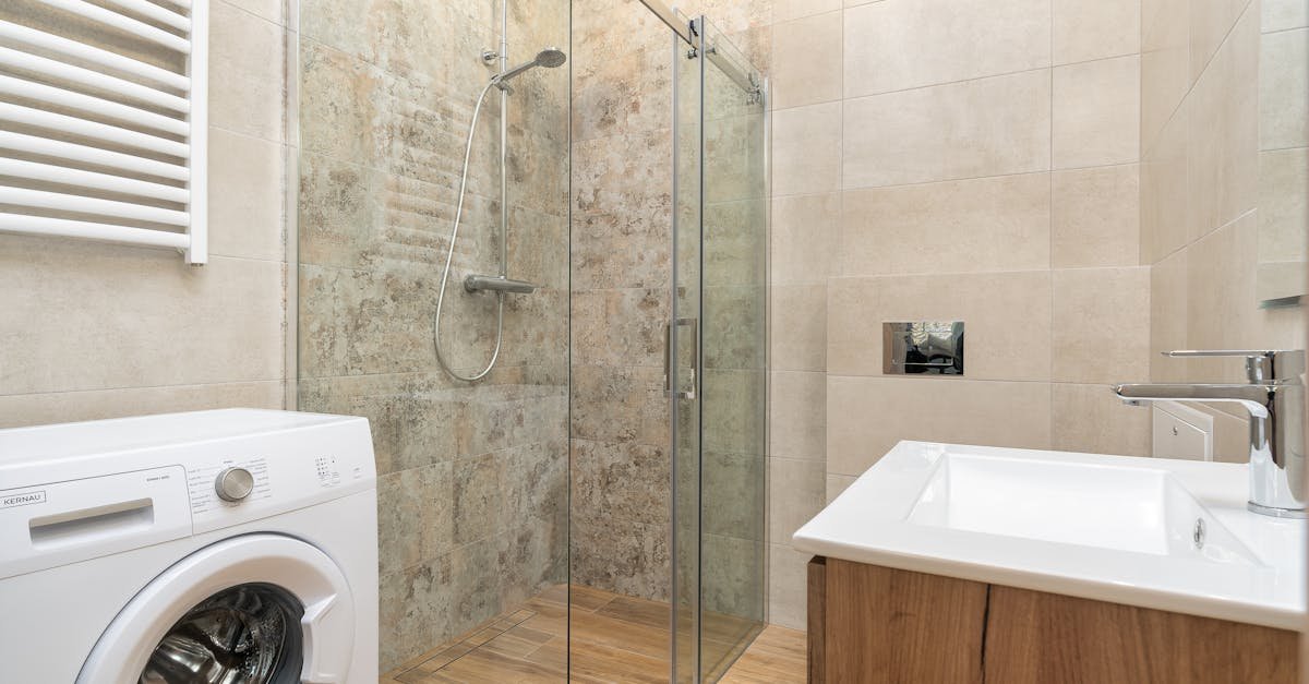 Colțul perfect: Idei inteligente pentru o baie modernă cu cabină de duș