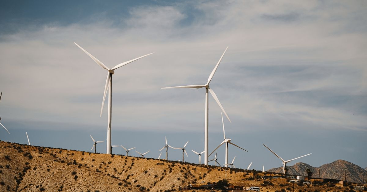 Mituri vs. realitate în energia regenerabilă: faptele care îți pot economisi bani